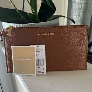 Michael Kors clutch never used